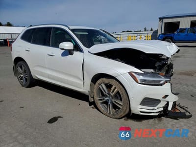 Czwarte zdjęcie samochodu z boku: 2019 VOLVO XC60 T5 VIN:LYV102RKXKB235578 - miniatura