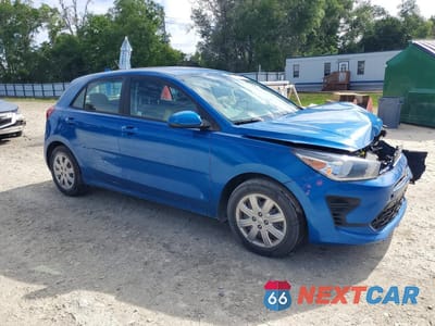 Czwarte zdjęcie samochodu z boku: 2022 KIA RIO 5-DOOR S VIN:3KPA25AD1NE441650 - miniatura