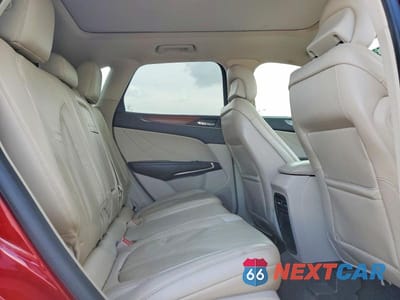 Zdjęcie 10 z 12 samochodu: 2017 LINCOLN MKC SELECT VIN:5LMCJ2C90HUL52539 - miniatura