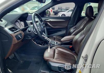 Zdjęcie 7 z 12 samochodu: 2018 BMW X2 XDRIVE28I VIN:WBXYJ5C3XJEF74604 - miniatura