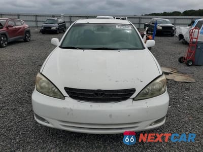 Piąte zdjęcie samochodu w środku: 2004 TOYOTA CAMRY XLE VIN:4T1BE32K44U314979 - miniatura