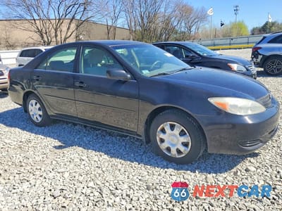 Czwarte zdjęcie samochodu z boku: 2004 TOYOTA CAMRY VIN:4T1BE32KX3U152631 - miniatura