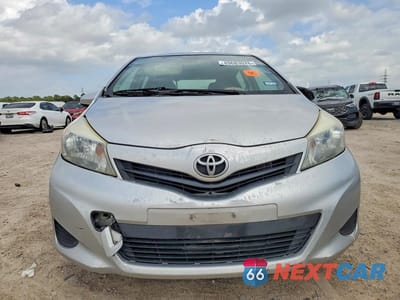 Piąte zdjęcie samochodu w środku: 2012 TOYOTA YARIS 5-DOOR LE VIN:JTDKTUD39CD502241 - miniatura