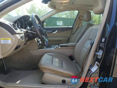 Zdjęcie 7 z 12 samochodu: 2013 MERCEDES-BENZ C 300 4MATIC VIN:WDDGF8AB3DG132989 - miniatura