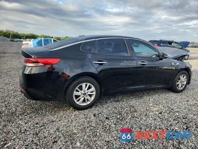 Trzecie zdjęcie samochodu z tyłu: 2016 KIA OPTIMA LX VIN:KNAGT4L32G5111033 - miniatura