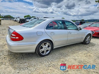 Trzecie zdjęcie samochodu z tyłu: 2004 MERCEDES-BENZ E 500 VIN:WDBUF70J64A431443 - miniatura