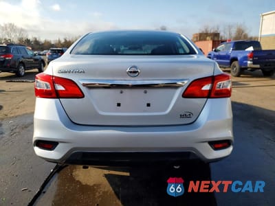 Zdjęcie 6 z 12 samochodu: 2018 NISSAN SENTRA S VIN:3N1AB7AP4JY231528 - miniatura