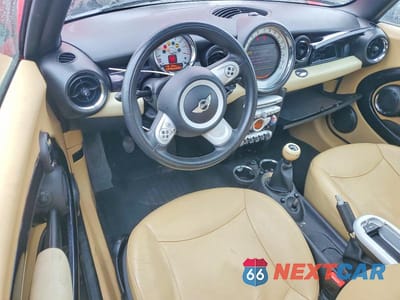 Zdjęcie 8 z 14 samochodu: 2007 MINI COOPER VIN:WMWMF33577TU63509 - miniatura
