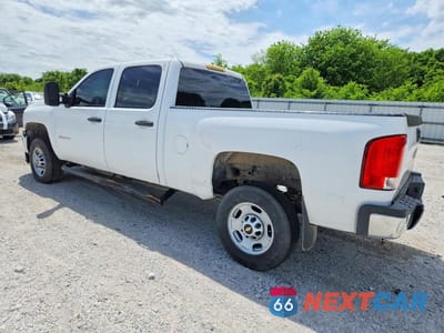 Drugie zdjęcie samochodu z przodu: 2014 CHEVROLET SILVERADO C2500 HEAVY DUTY VIN:1GC1CVCG9EF102001 - miniatura