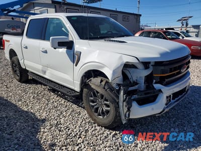 Czwarte zdjęcie samochodu z boku: 2023 FORD F150 SUPERCREW VIN:1FTEW1E88PFB30401 - miniatura