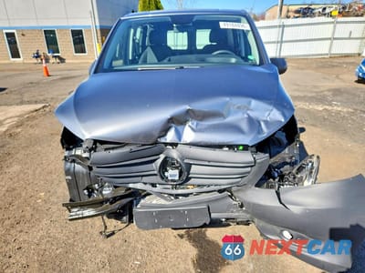 Piąte zdjęcie samochodu w środku: 2023 MERCEDES-BENZ METRIS VIN:W1YV0BEY2P4297593 - miniatura