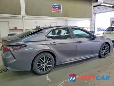Trzecie zdjęcie samochodu z tyłu: 2022 TOYOTA CAMRY SE VIN:4T1G11AK4NU038117 - miniatura