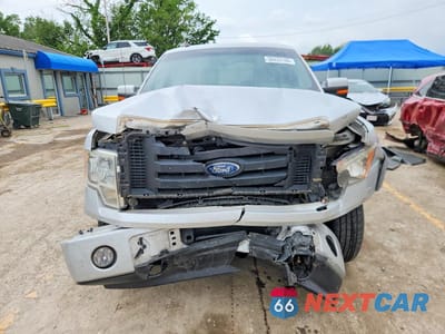 Piąte zdjęcie samochodu w środku: 2009 FORD F150 SUPER CAB VIN:1FTRX14V69FB45682 - miniatura