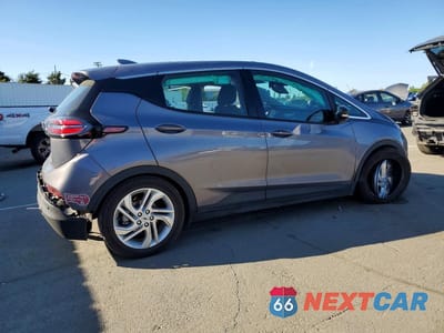 Trzecie zdjęcie samochodu z tyłu: 2023 CHEVROLET BOLT EV 1LT VIN:1G1FW6S00P4105898 - miniatura