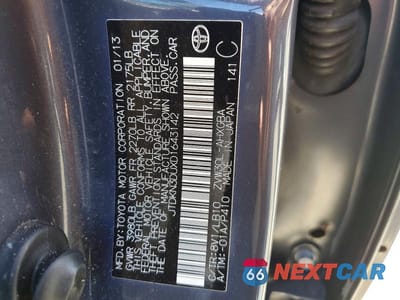 Zdjęcie 13 z 13 samochodu: 2013 TOYOTA PRIUS FOUR VIN:JTDKN3DUXD1643142 - miniatura