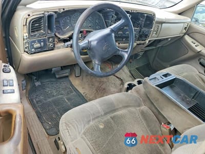 Zdjęcie 8 z 12 samochodu: 2002 GMC NEW SIERRA C1500 VIN:2GTEC19T121153915 - miniatura