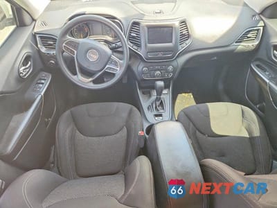 Zdjęcie 8 z 12 samochodu: 2019 JEEP CHEROKEE LATITUDE VIN:1C4PJLCB0KD348788 - miniatura