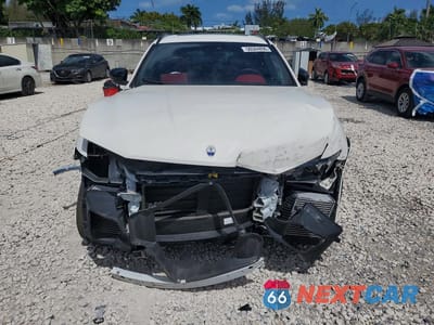 Piąte zdjęcie samochodu w środku: 2022 MASERATI LEVANTE BASE VIN:ZN661XUAXNX402334 - miniatura