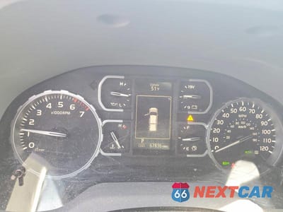 Zdjęcie 9 z 12 samochodu: 2018 TOYOTA TUNDRA SR5 VIN:5TFUY5F19JX759083 - miniatura