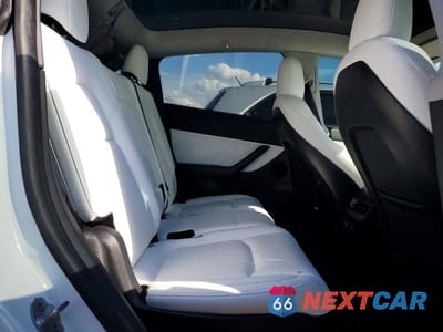 Zdjęcie 10 z 12 samochodu: 2021 TESLA MODEL Y VIN:5YJYGAEE3MF248470 - miniatura