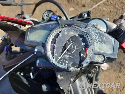 Zdjęcie 7 z 8 samochodu: 2007 YAMAHA YZFR1 VIN:JYARN20E47A002365 - miniatura