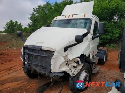 Drugie zdjęcie samochodu z przodu: 2023 FREIGHTLINER CASCADIA 126 SEMI TRUCK VIN:3AKJHLDV1PSNS4476 - miniatura