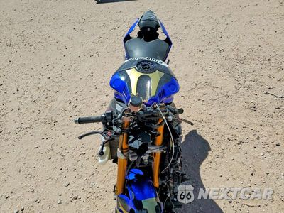 Piąte zdjęcie samochodu w środku: 2017 YAMAHA YZFR1 VIN:JYARN39E2HA003444 - miniatura