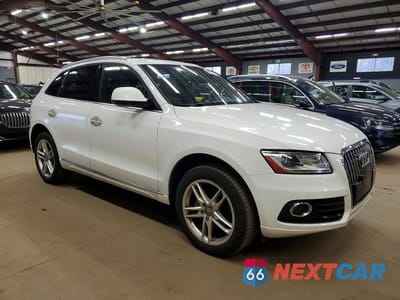 Czwarte zdjęcie samochodu z boku: 2017 AUDI Q5 PREMIUM PLUS VIN:WA1L2AFPXHA039115 - miniatura