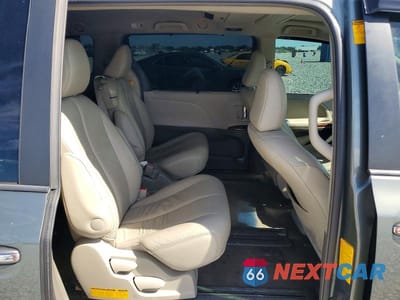 Zdjęcie 11 z 14 samochodu: 2014 TOYOTA SIENNA XLE 8-PASSENGER VIN:5TDYK3DC9ES430438 - miniatura