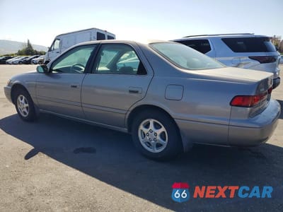 Drugie zdjęcie samochodu z przodu: 1998 TOYOTA CAMRY XLE VIN:JT2BG28K1W0111177 - miniatura