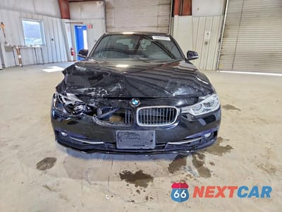 Piąte zdjęcie samochodu w środku: 2018 BMW 330E VIN:WBA8E1C57JA178045 - miniatura