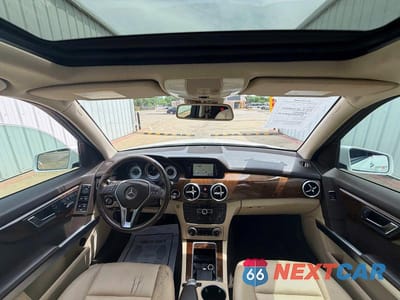 Zdjęcie 9 z 14 samochodu: 2015 MERCEDES-BENZ GLK 350 VIN:WDCGG5HB3FG431200 - miniatura