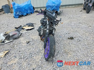 Trzecie zdjęcie samochodu z tyłu: 2015 HONDA CBR500 R VIN:MLHPC4469F5200945 - miniatura