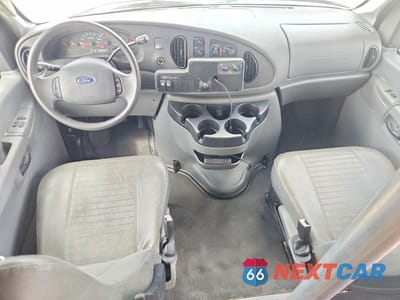 Zdjęcie 8 z 13 samochodu: 2008 FORD E350 SHUTTLE BUS VIN:1FDWE35L98DA10655 - miniatura