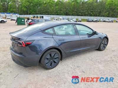 Trzecie zdjęcie samochodu z tyłu: 2024 TESLA MODEL 3 VIN:5YJ3E1EB7RF822291 - miniatura