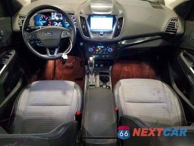 Zdjęcie 8 z 13 samochodu: 2019 FORD ESCAPE SE VIN:1FMCU9GD0KUA80003 - miniatura