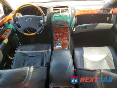 Zdjęcie 8 z 12 samochodu: 2004 LEXUS LS 430 VIN:JTHBN36F040127052 - miniatura