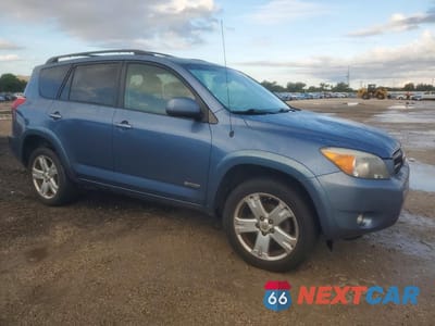 Czwarte zdjęcie samochodu z boku: 2007 TOYOTA RAV4 SPORT VIN:JTMBK32V476016898 - miniatura