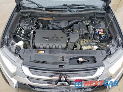 Zdjęcie 11 z 12 samochodu: 2018 MITSUBISHI OUTLANDER SE VIN:JA4AD3A33JZ029230 - miniatura