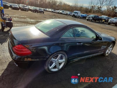 Trzecie zdjęcie samochodu z tyłu: 2004 MERCEDES-BENZ SL 500 VIN:WDBSK75F44F085807 - miniatura