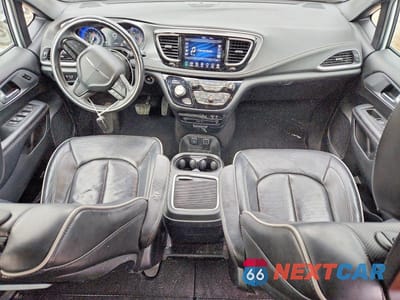Zdjęcie 8 z 13 samochodu: 2018 CHRYSLER PACIFICA LIMITED VIN:2C4RC1GG8JR261911 - miniatura