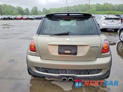 Zdjęcie 6 z 12 samochodu: 2007 MINI COOPER S VIN:WMWMF73527TL83719 - miniatura