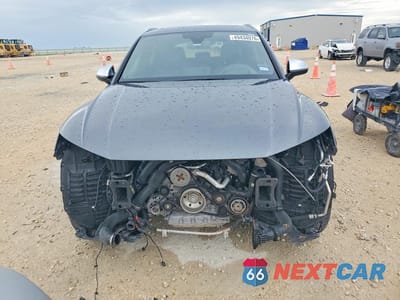 Piąte zdjęcie samochodu w środku: 2023 AUDI SQ5 PRESTIGE VIN:WA1C4AFY4P2079752 - miniatura