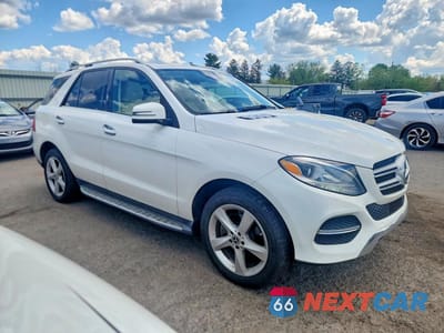 Czwarte zdjęcie samochodu z boku: 2018 MERCEDES-BENZ GLE 350 4MATIC VIN:4JGDA5HB9JB055288 - miniatura