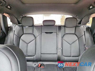 Zdjęcie 10 z 14 samochodu: 2024 PORSCHE MACAN S VIN:WP1AG2A59RLB39043 - miniatura