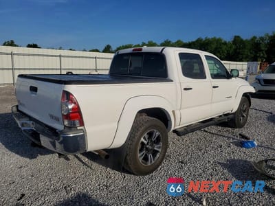 Trzecie zdjęcie samochodu z tyłu: 2010 TOYOTA TACOMA PRERUNNER V6 VIN:3TMJU4GN8AM102632 - miniatura