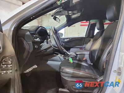 Zdjęcie 7 z 13 samochodu: 2025 FORD ESCAPE ST LINE SELECT VIN:1FMCU9NA7SUB23714 - miniatura