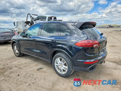 Drugie zdjęcie samochodu z przodu: 2017 PORSCHE CAYENNE VIN:WP1AA2A20HKA83554 - miniatura