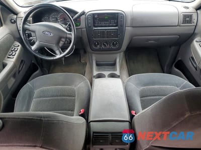 Zdjęcie 8 z 12 samochodu: 2002 FORD EXPLORER XLT VIN:1FMZU73E62ZC09166 - miniatura