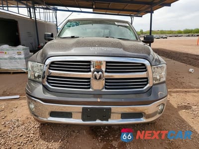 Piąte zdjęcie samochodu w środku: 2016 RAM 1500 SLT VIN:1C6RR7GTXGS156249 - miniatura
